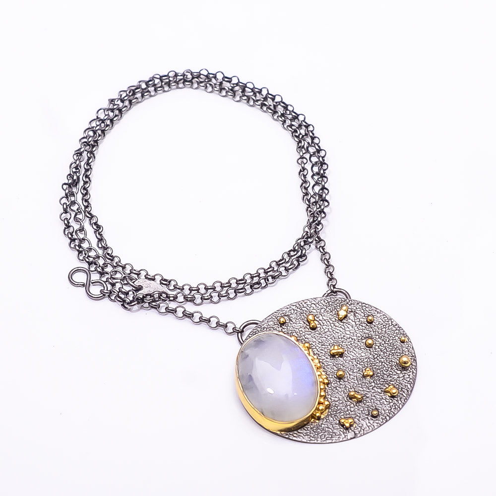 RAINBOW MOONSTONE - INDIA  BLACK AND GOLD RHODIUM 925 STERLING SILVER CHAIN PENDANT 18-22" - CP_9434_202_58