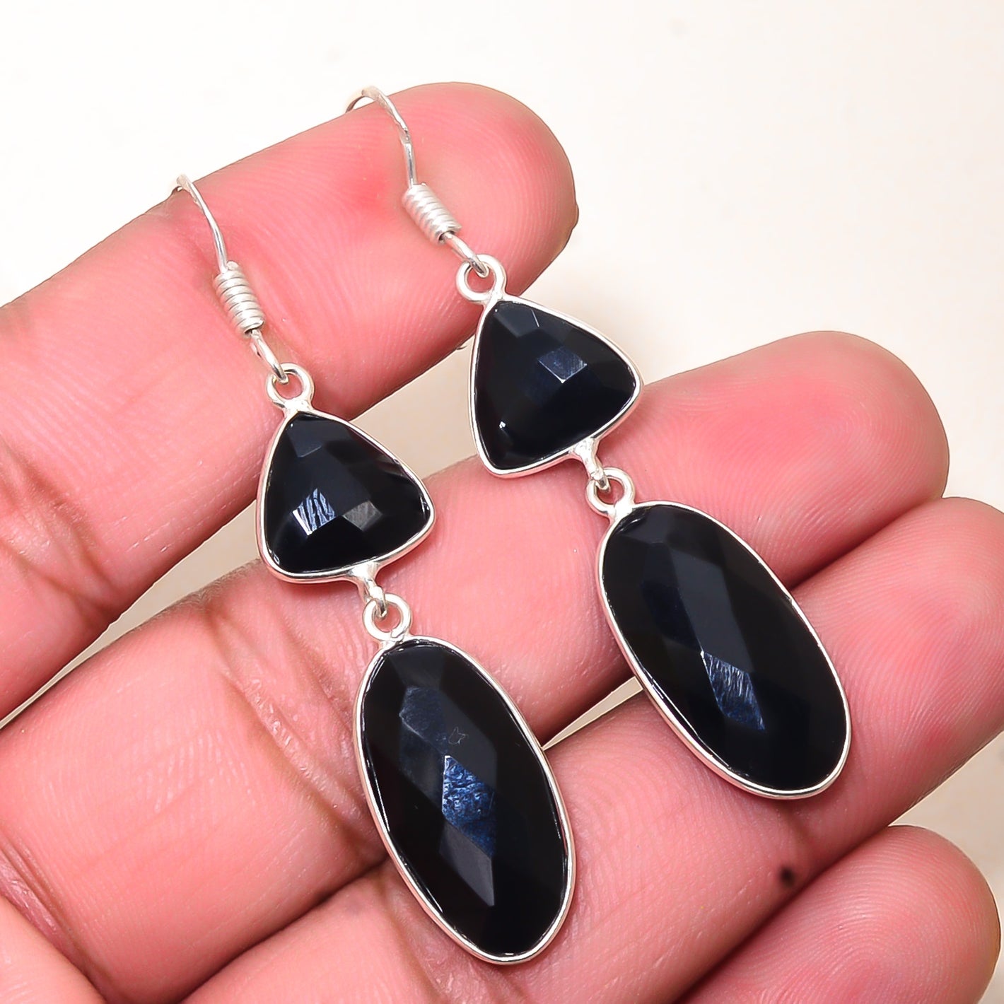 BLACK ONYX - SIMULATED 925 STERLING SILVER  BEZEL EARRING - E_9997_951_64